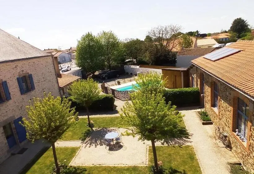 Perhesviitti, Le Domaine Des Ecoliers B&b