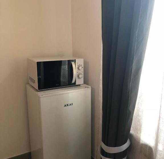 غرفة قياسية فردية حمام مشترك, Marconi 11