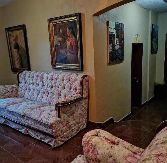 غرفه قياسيه سريرين مزدوجين, Posada Las Reynas By Rotamundos