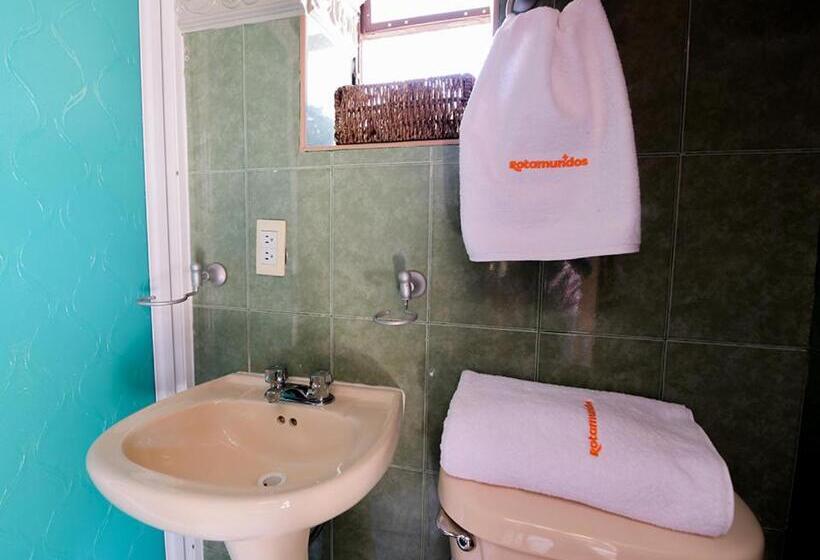 غرفه قياسيه سريرين مزدوجين, Posada Las Reynas By Rotamundos