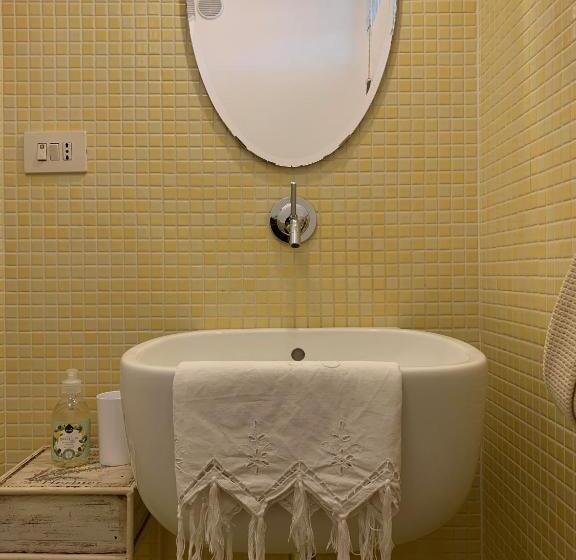 Standard room with outdoor bath, B&b Cà De Badin