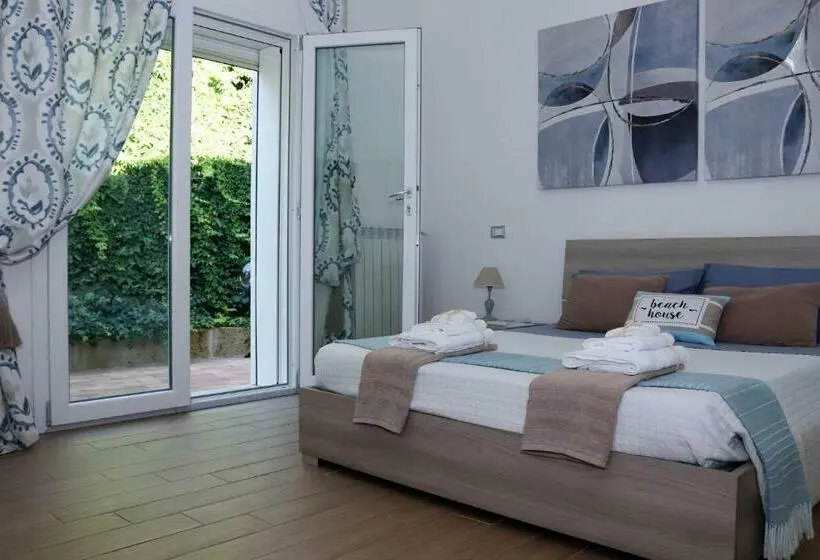 اتاق استاندارد, Sunset House
