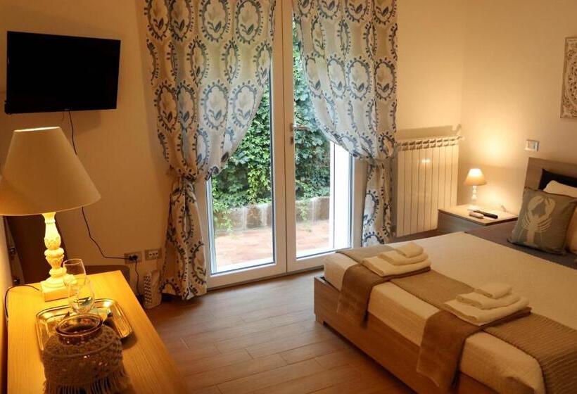 اتاق استاندارد, Sunset House