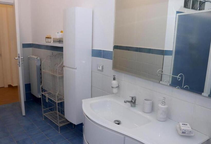 اتاق استاندارد با چشم‌انداز دریا, Sunset House