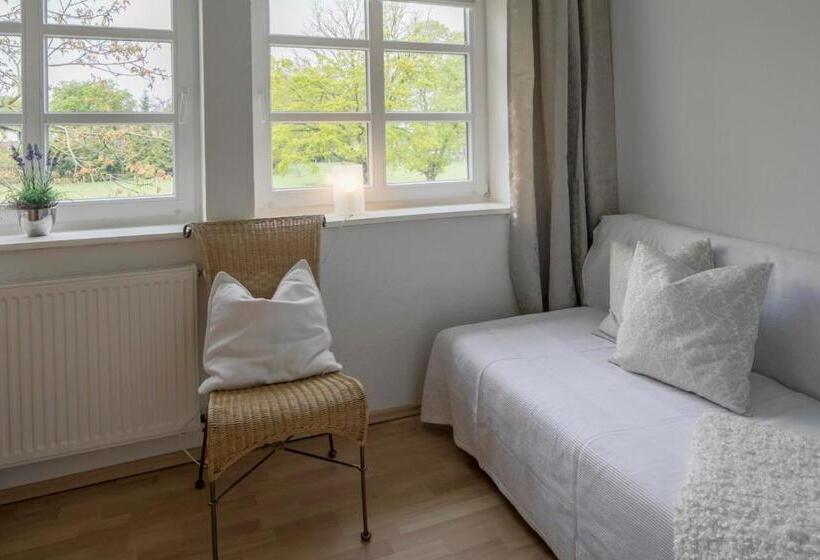 Huoneisto 1 Makuuhuone, Landcafé Neumann