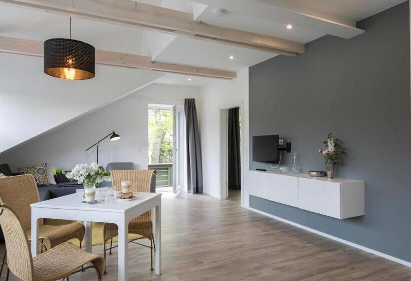 Deluxe-huoneisto 1 Makuuhuone, Landcafé Neumann