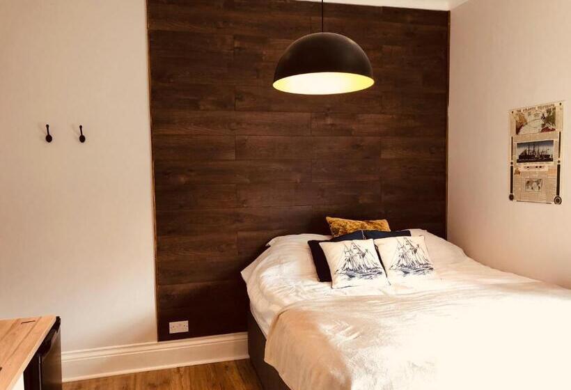 סטודיו סטנדרט, מיטה זוגית, Maritime Pods