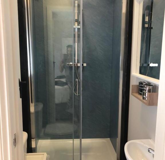 חדר סטנדרט פנימי, Maritime Pods