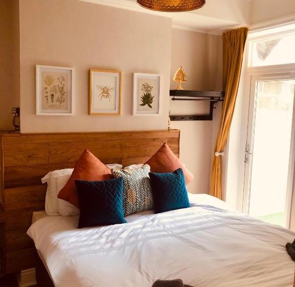 חדר סטנדרט פנימי, Maritime Pods