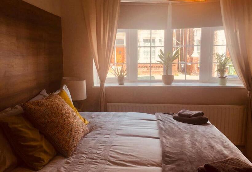 Standard room with outdoor bath, Maritime Pods