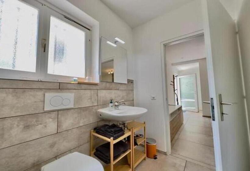 דירת שלושה חדרים, Residenza La Serenata   Happy Rentals