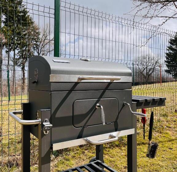 بنجلو عائلى, Silver Bungalow