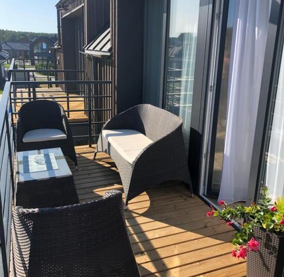 اتاق استاندارد چهارنفره با بالکن, Rainbow Palanga