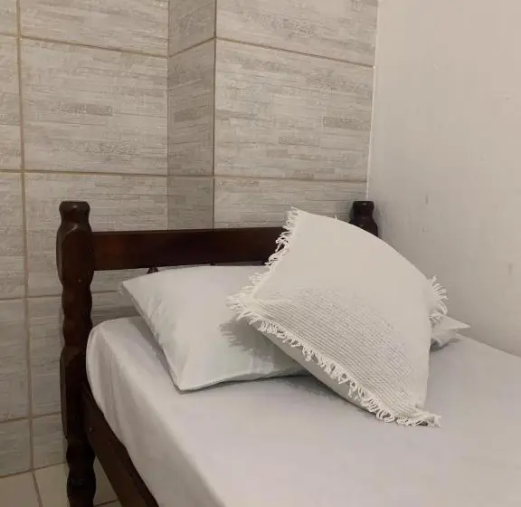 اتاق اکونومی, Pousada Angraantiga