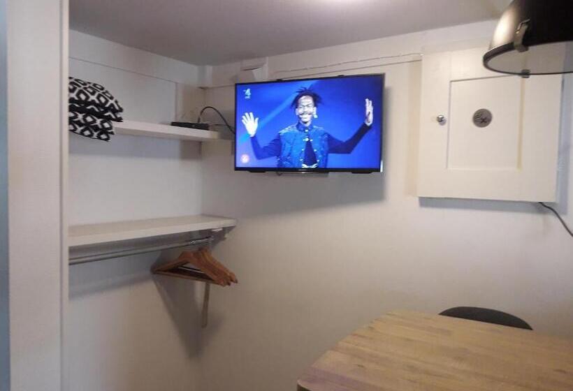 Семейный Номер, B&b Casandra