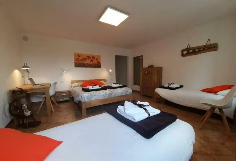 スタンダード４人部屋, B&b La Casa Di Loretta