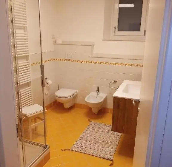 スタンダード４人部屋, B&b La Casa Di Loretta