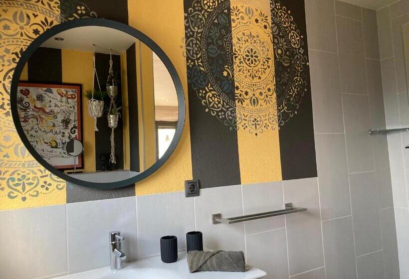 Номер Deluxe, Casa De L’albada
