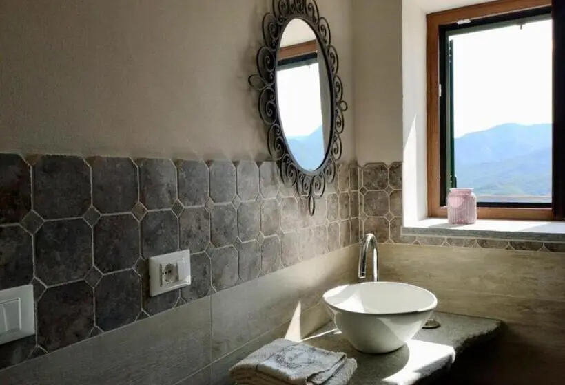 片側に海が見えるデラックスルーム, Agriturismo Lavalleggia