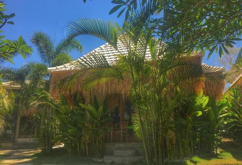 בקתה סטנדרטית, Incense Impossible Beach Adults Only