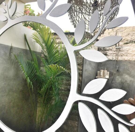 בקתה סטנדרטית, Incense Impossible Beach Adults Only