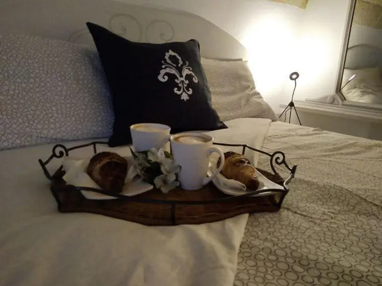 اتاق استاندارد سه نفره, Il Borgo Antico B&b
