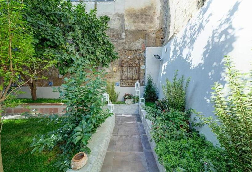 خانه 2 خوابه, Il Giardino Dei Venti