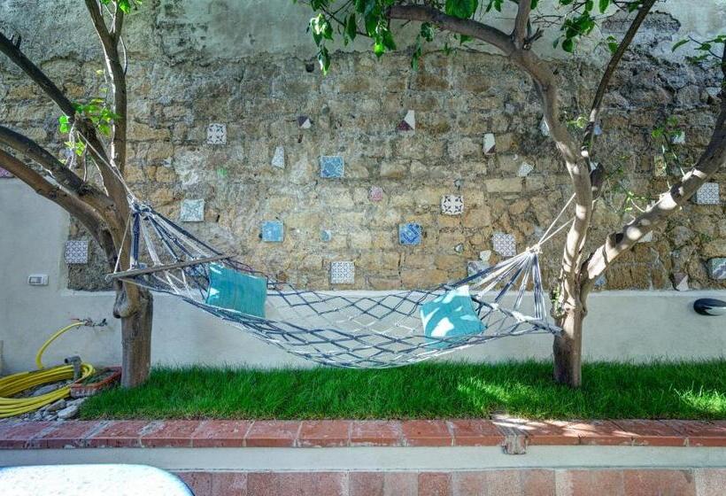 خانه 2 خوابه, Il Giardino Dei Venti