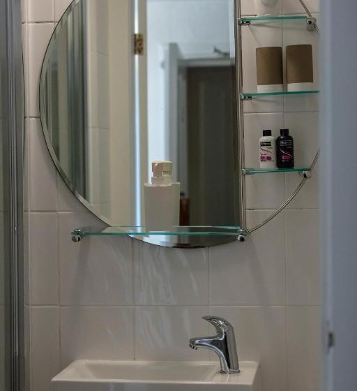 Deluxe Rum, Ladysmith Guest House