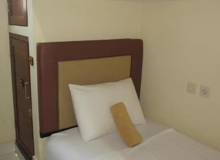 تختخواب در اتاق مشترک, Pondok Aldi Hostel