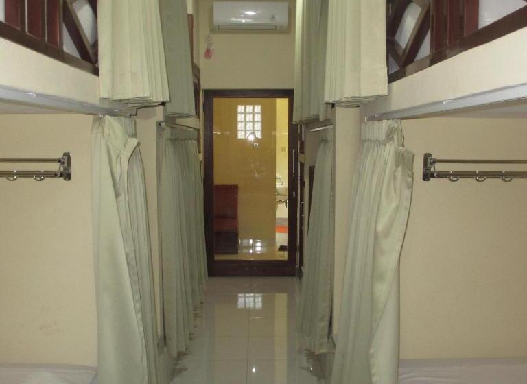 Кровать в Общей Комнате, Pondok Aldi Hostel