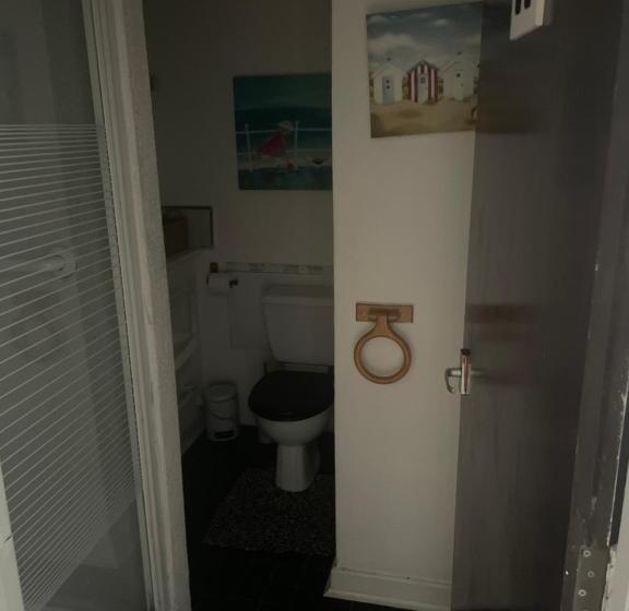 Estudio Estàndard, Sarnia Holiday Flats