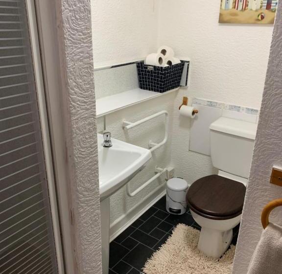 Estudio Estàndard, Sarnia Holiday Flats