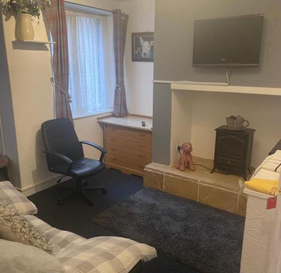 Estudio Estàndard, Sarnia Holiday Flats