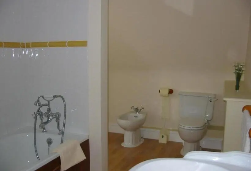 اتاق خانوادگی, Home Farm Cottage Guest House