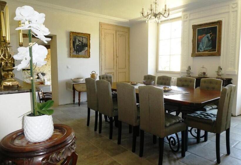 Quarto Quádruplo Estandar, Presbytère D Arpentian