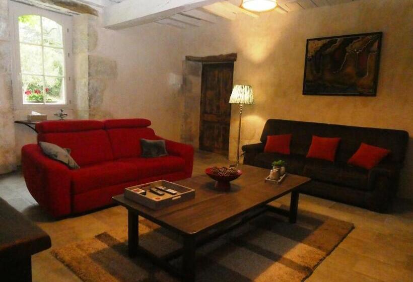 غرفة قياسية رباعية, Presbytère D Arpentian