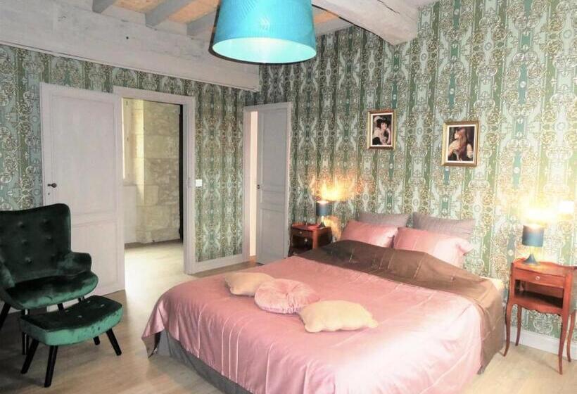 Номер Deluxe, Presbytère D Arpentian