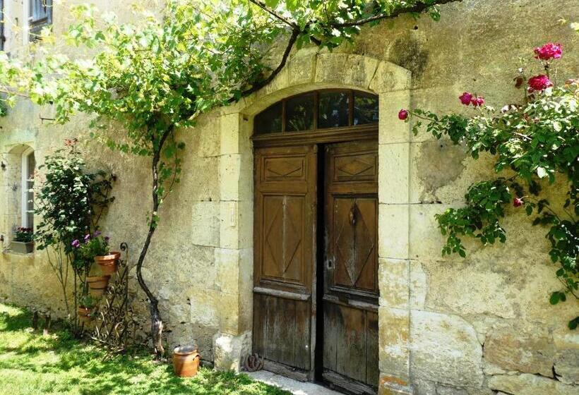 Quarto Deluxe, Presbytère D Arpentian