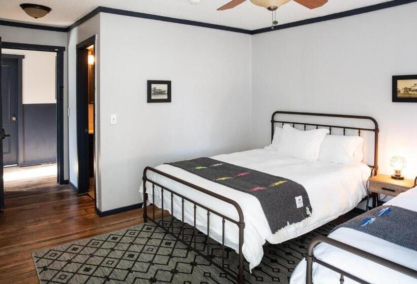 Номер Стандарт, William Tell House