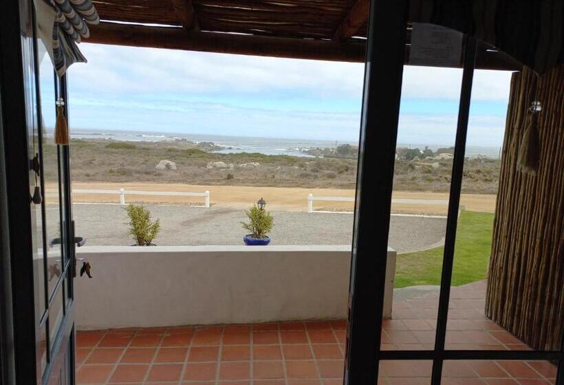 غرفة عائلية مطلّة علي البحر, Abalone Guesthouse