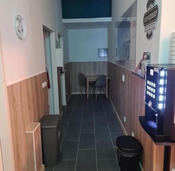 اتاق استاندارد, Kiez Box Twentyforseven Private Room