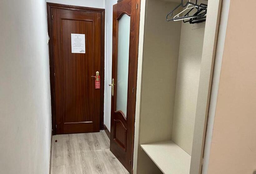 غرفة عائلية, Pension Norte