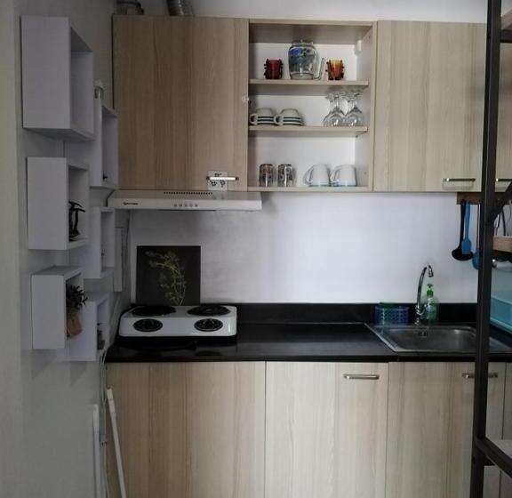 آپارتمان 1 خوابه با بالکن, The Uptown Place Condominium