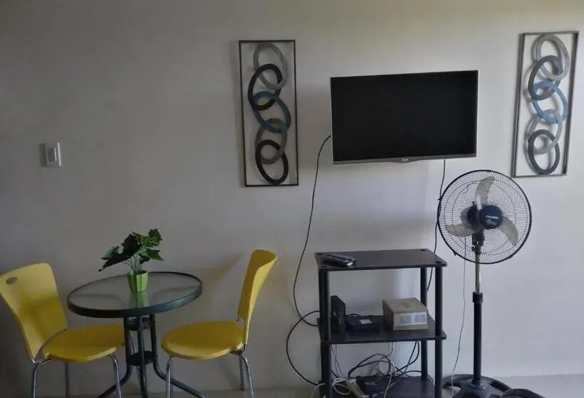 Standard-studio, The Uptown Place Condominium