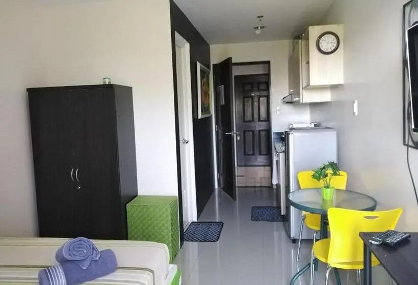 Standard-studio, The Uptown Place Condominium