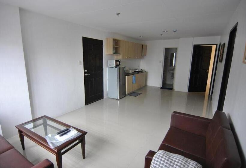 آپارتمان 3 خوابه, The Uptown Place Condominium