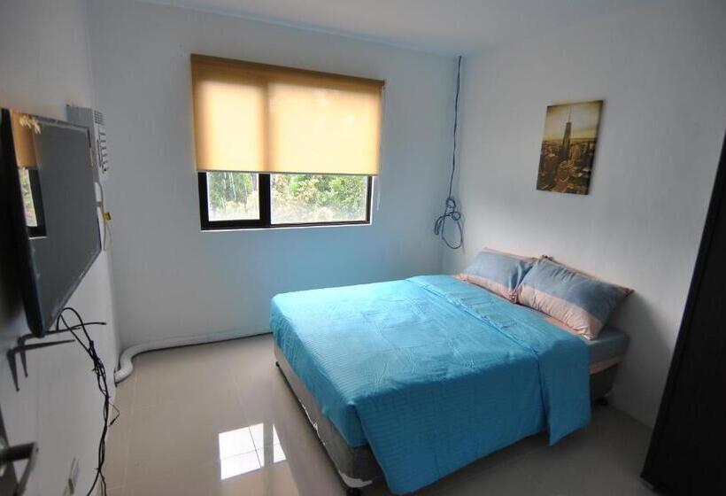 آپارتمان 3 خوابه, The Uptown Place Condominium