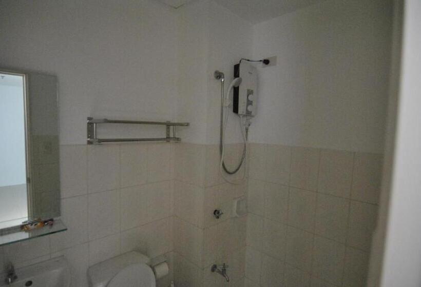 آپارتمان 2 خوابه, The Uptown Place Condominium