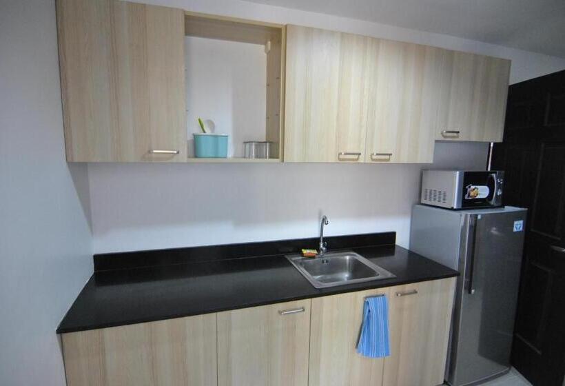 آپارتمان 2 خوابه, The Uptown Place Condominium